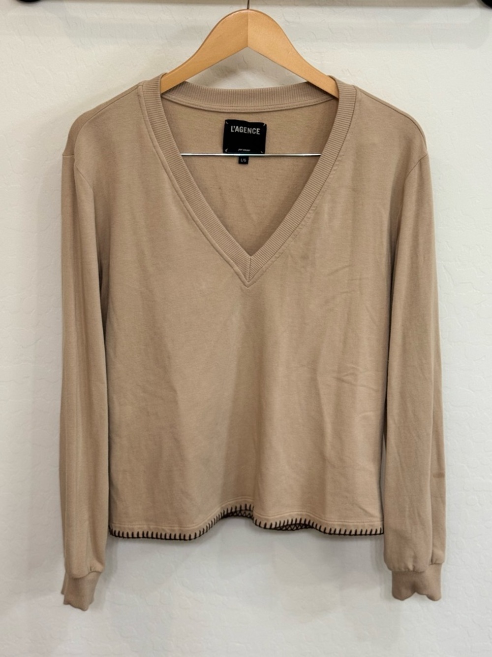L'Agence Helena V-Neck Whipstitch Hem Sweatshirt Pullover Tan Large